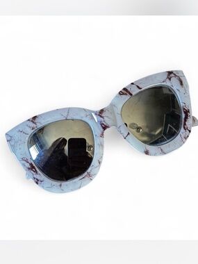 Quay Marble Sunglasses